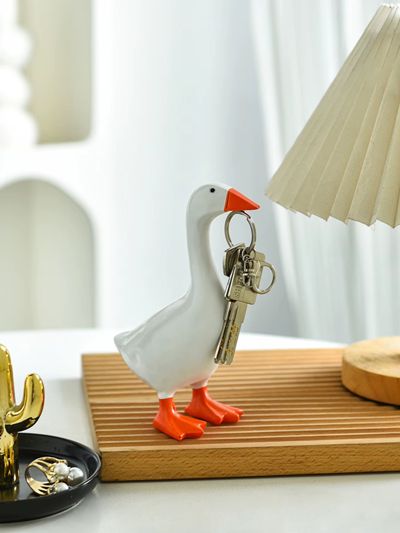 Magnetic Goose Key Holder – Cute Home Decor for Entryway, Kitchen, or Office | Wall Mount Animal Hook for Keys & Accessories